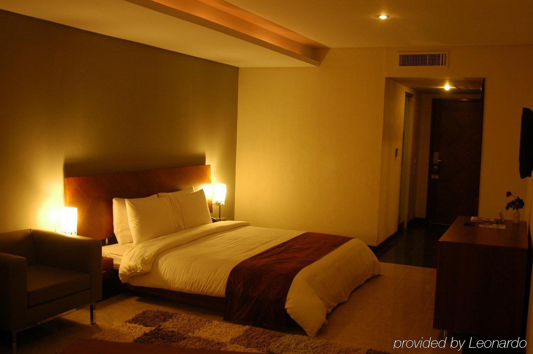 Hotel One سيالكوت الغرفة الصورة