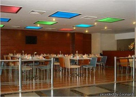 Hotel One سيالكوت المطعم الصورة